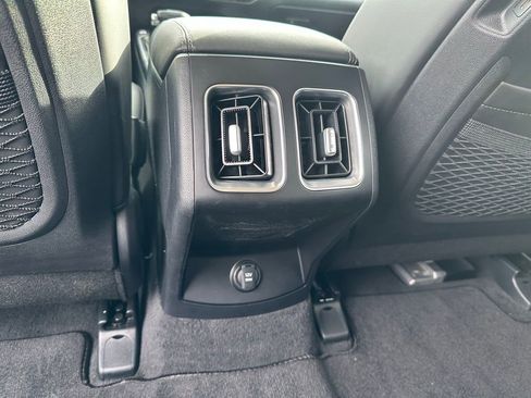 Certified 2025 Kia Sorento S image 29