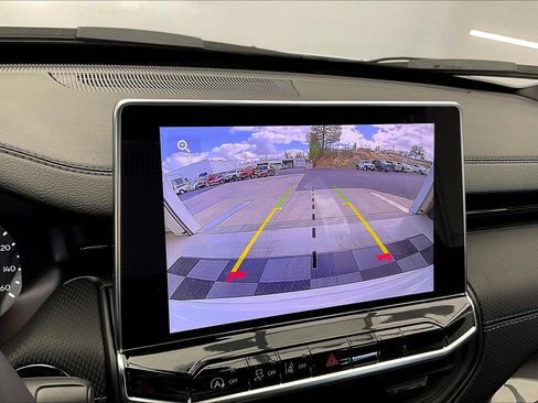 New 2026 Jeep Compass Latitude image 13