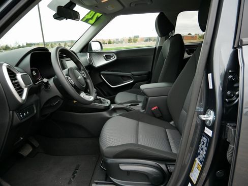 Used 2024 Kia Soul LX w/ Option Group 015 image 10