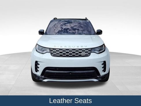 Used 2023 Land Rover Discovery Metropolitan Edition AWD/4WD image 3