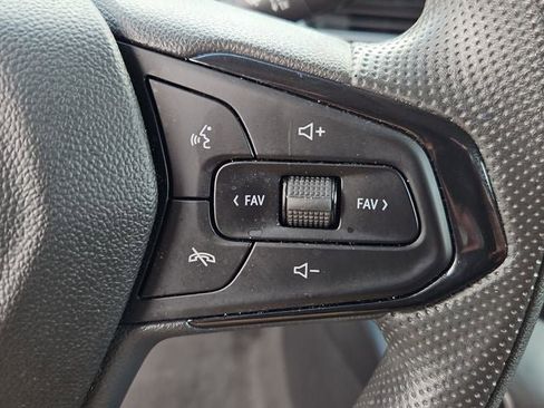 Used 2024 Chevrolet Trax LS image 28