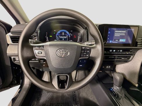 Used 2026 Toyota Camry LE FWD image 13