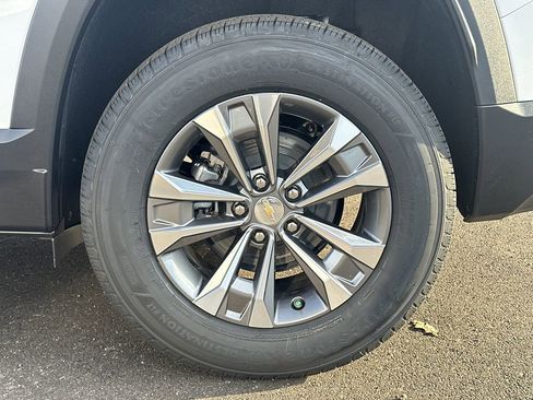 New 2026 Chevrolet Equinox LT image 30