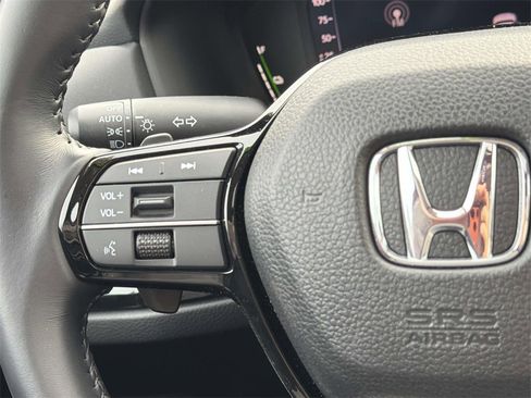 Used 2024 Honda Accord Touring image 11