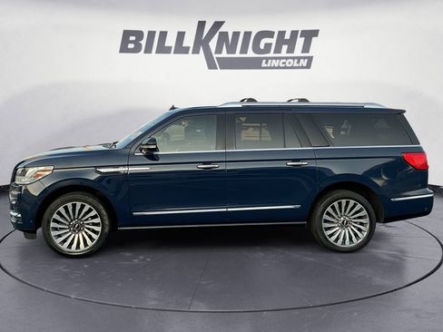 Used 2018 Lincoln Navigator L Reserve w/ Technology Package AWD/4WD image 2