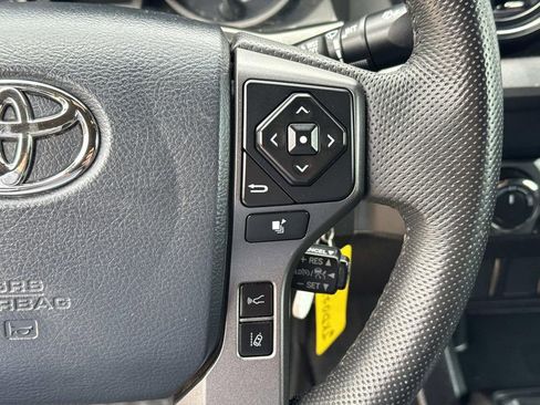 Used 2020 Toyota Tacoma TRD Sport AWD/4WD image 27