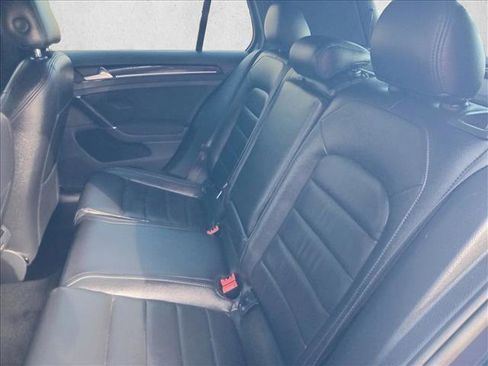 Used 2017 Volkswagen Golf S image 11