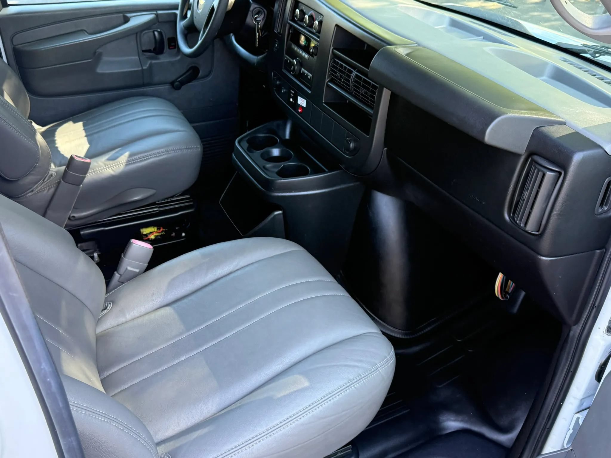 Used 2012 Chevrolet Express 2500 w/ Cold Climate Package RWD image 14