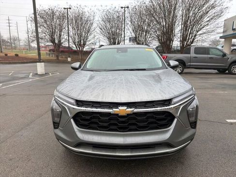 Used 2026 Chevrolet Trax LT w/ Driver Confidence Package image 7