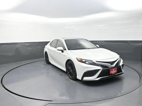 Certified 2022 Toyota Camry XSE w/ Navigation Package FWD image 6