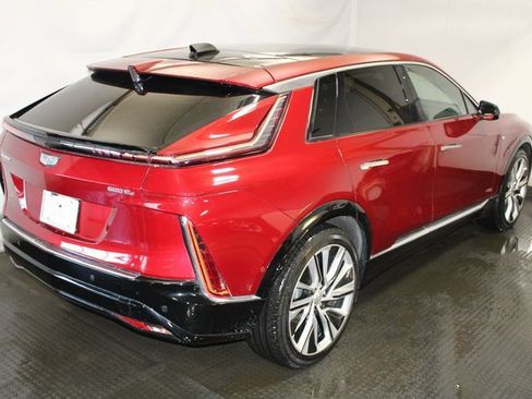 Certified 2024 Cadillac Lyriq Luxury w/ LPO, Floor Liner Package image 4