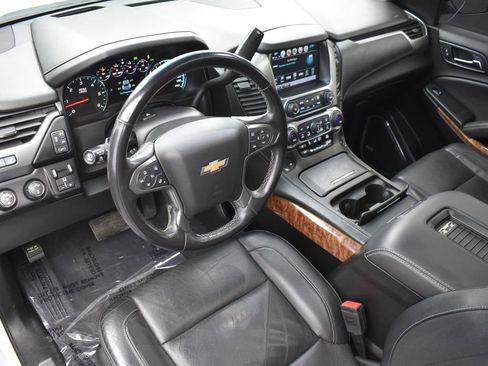 Used 2019 Chevrolet Suburban Premier image 14