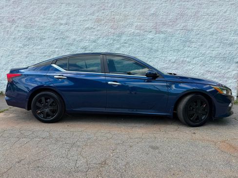 Used 2019 Nissan Altima 2.5 S FWD image 5