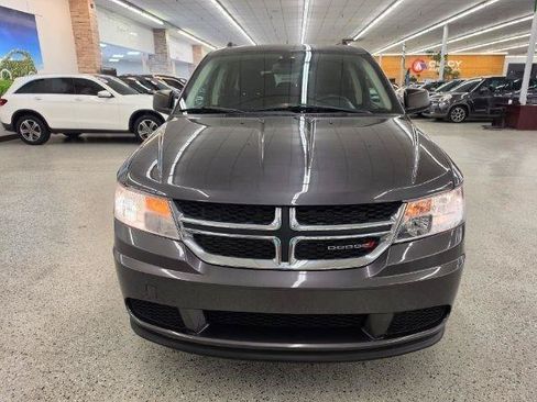 Used 2020 Dodge Journey SE FWD image 3