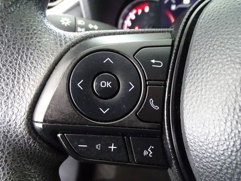 Used 2024 Toyota RAV4 XLE AWD/4WD image 7