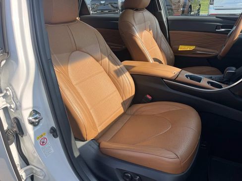Used 2019 Toyota Avalon Limited w/ Advanced Safety Package FWD image 26