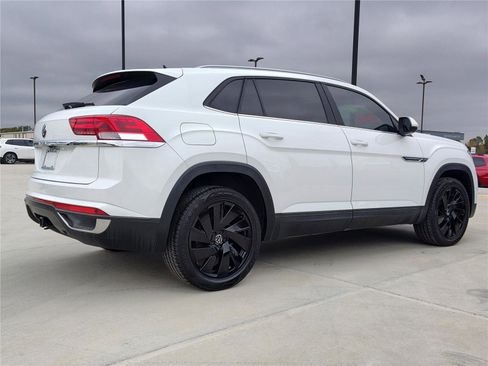 Used 2022 Volkswagen Atlas Cross Sport SE image 8