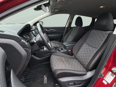 Used 2019 Nissan Rogue Sport SV w/ Technology Package FWD image 26