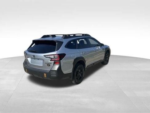 Used 2025 Subaru Outback Wilderness AWD/4WD image 3