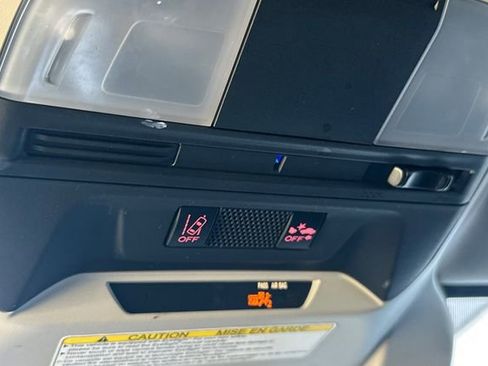 Used 2023 Subaru Crosstrek 2.0i image 29