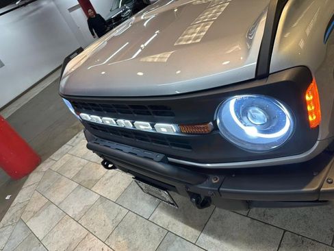 Used 2022 Ford Bronco Black Diamond image 8