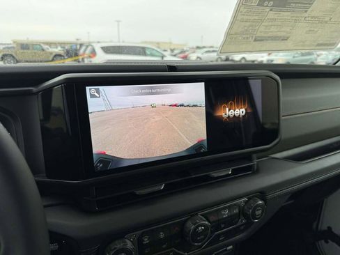 New 2026 Jeep Gladiator Mojave image 32