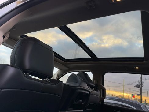 Used 2019 RAM 1500 Laramie image 30