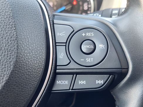 Used 2021 Toyota RAV4 XLE Premium AWD/4WD image 13