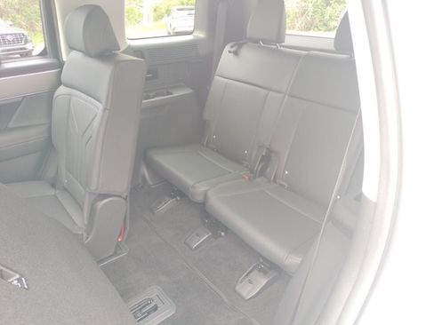 Used 2025 Hyundai Santa Fe SEL FWD image 35
