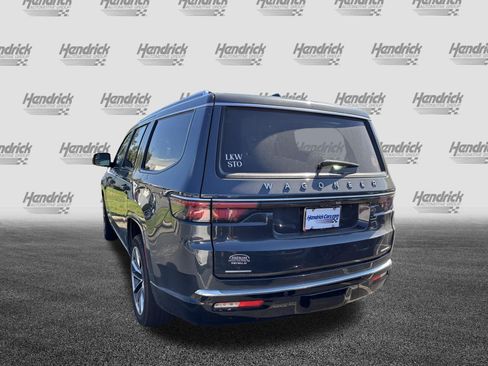 Used 2023 Jeep Wagoneer Series III w/ Premium Group I AWD/4WD image 8