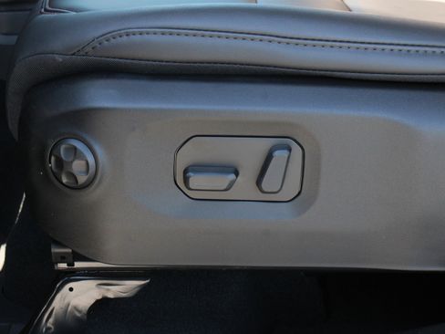 Used 2026 Jeep Wrangler Unlimited Rubicon image 4