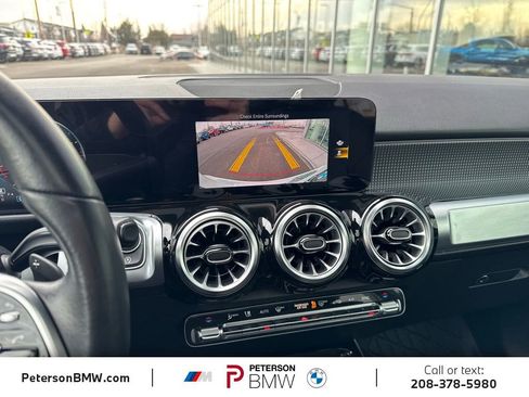 Used 2022 Mercedes-Benz GLB 250 4MATIC image 28