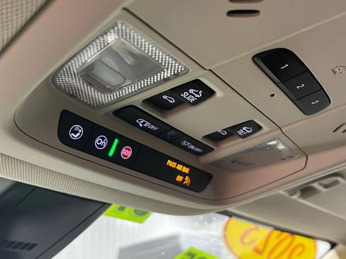 Certified 2023 GMC Acadia Denali w/ Denali Ultimate Package image 16