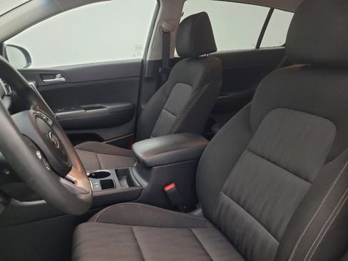 Used 2020 Kia Sportage LX image 17