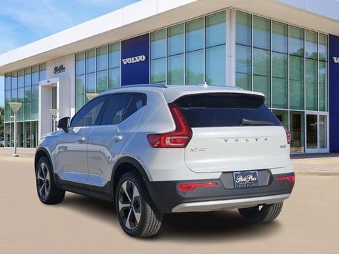 Certified 2025 Volvo XC40 B5 Core w/ Protection Package Premier image 2