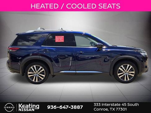 Certified 2022 Nissan Pathfinder Platinum w/ Cargo Package FWD image 10