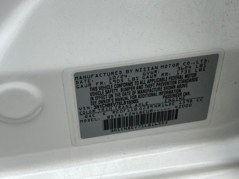 Used 2025 Nissan Versa SV FWD image 28