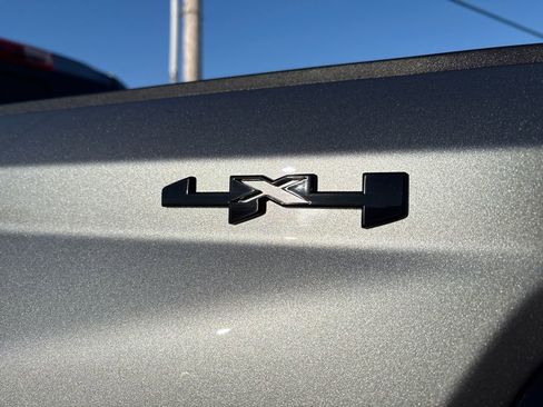 New 2026 GMC Canyon Elevation w/ LPO, Black Badging Package image 12