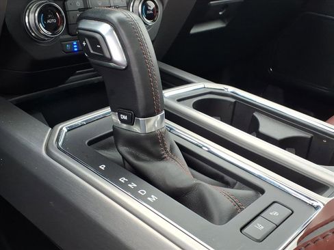 Used 2019 Ford F150 Platinum w/ Technology Package image 16