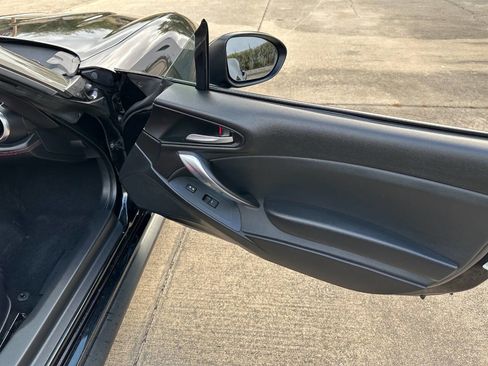 Used 2018 FIAT 124 Spider Abarth image 24