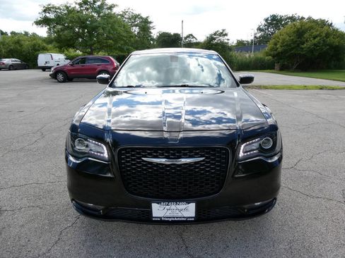 Used 2015 Chrysler 300 S w/ 300S Premium Group AWD/4WD image 2