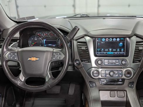 Used 2020 Chevrolet Suburban LT image 5