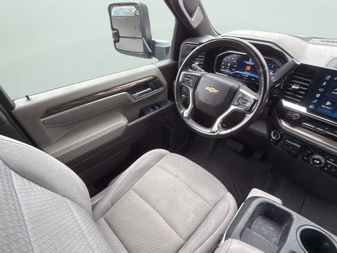 Used 2025 Chevrolet Silverado 2500 LT w/ Safety Package AWD/4WD image 19