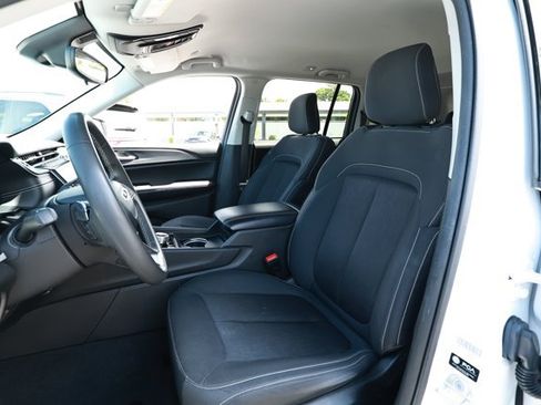 Used 2024 Jeep Grand Cherokee Laredo RWD image 24