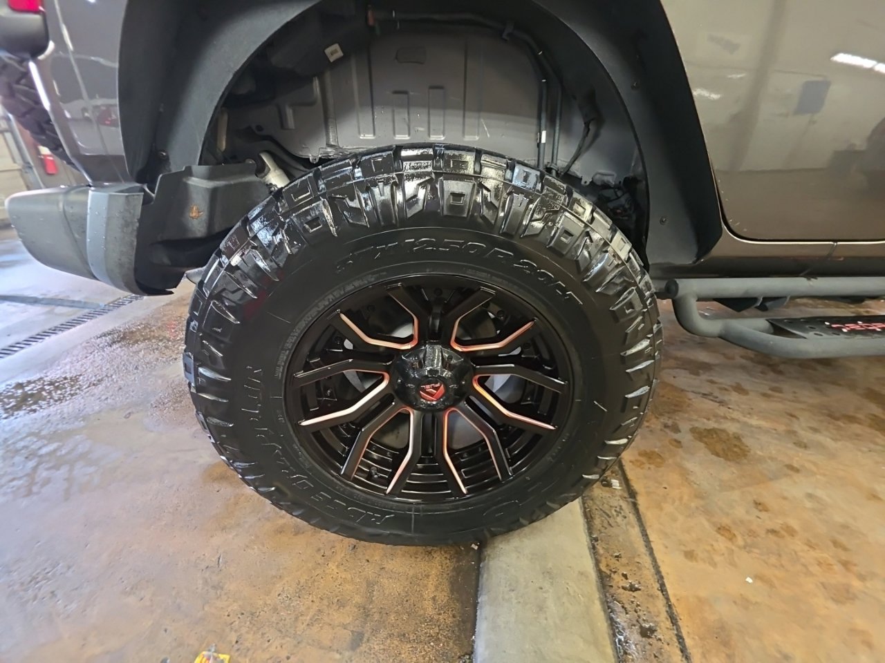 Used 2021 Jeep Wrangler Unlimited Rubicon AWD/4WD image 15