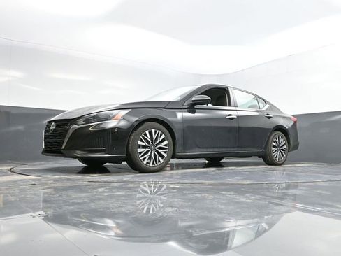 Used 2024 Nissan Altima 2.5 SV image 47