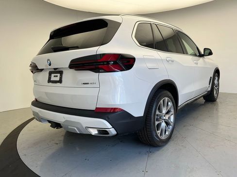 New 2026 BMW X5 xDrive40i w/ Premium Package AWD/4WD image 3