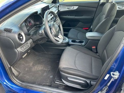 Used 2024 Kia Forte LXS w/ LXS Technology Package FWD image 12