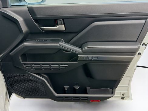 Used 2025 Toyota Tacoma TRD Off-Road image 33