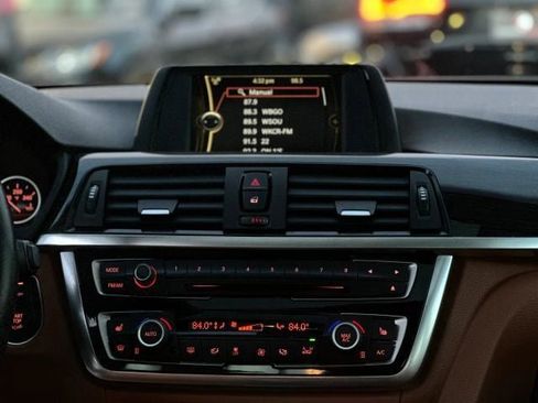 Used 2014 BMW 428i xDrive Coupe w/ Premium Package image 18